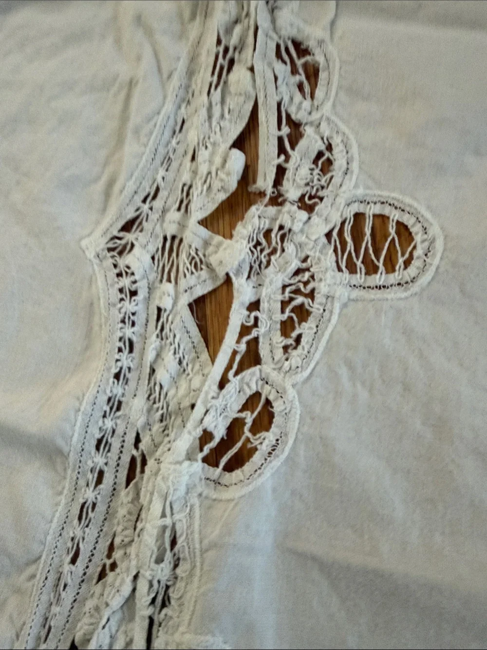 White Lace-Edged Table Runner and Doily Set